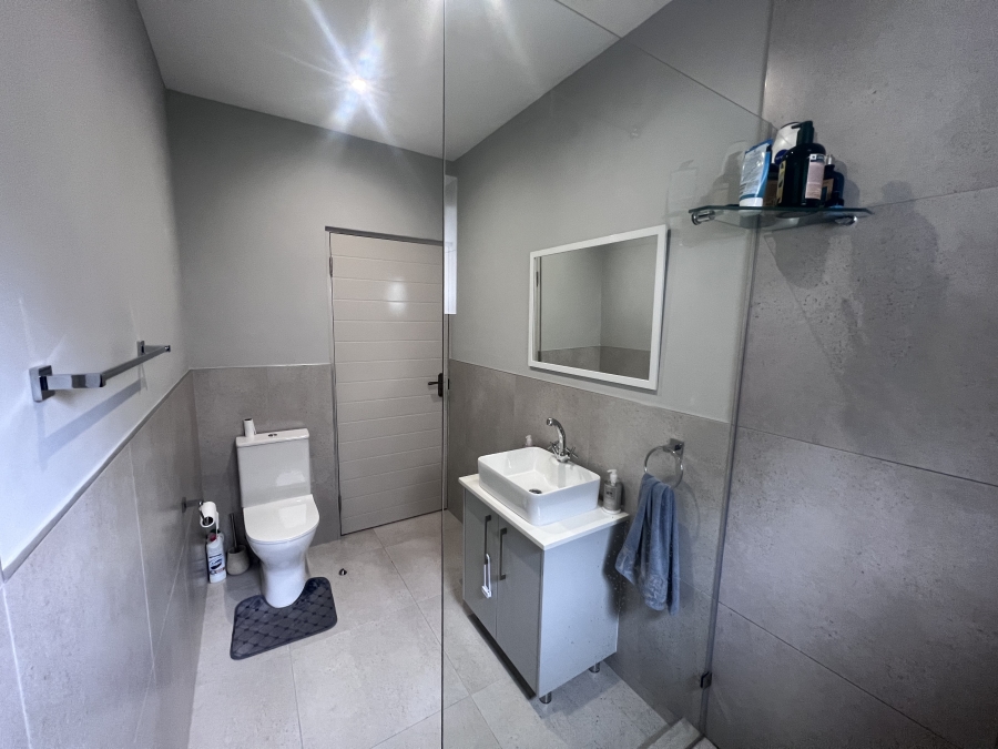 To Let 4 Bedroom Property for Rent in Royal Ascot Western Cape